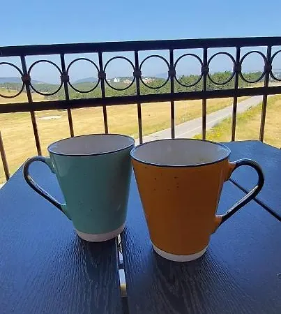 Aura Hills زلاتيبور