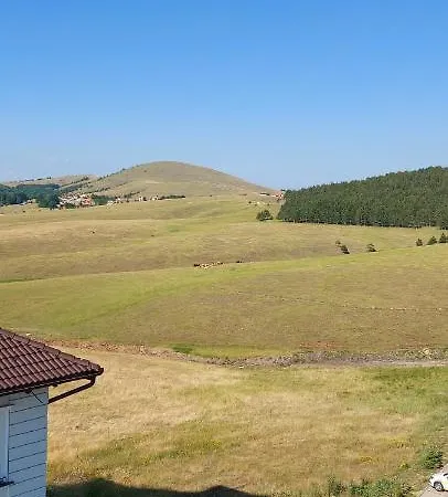 Aura Hills *