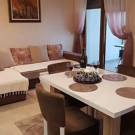 Aura Hills Lägenhetshotell