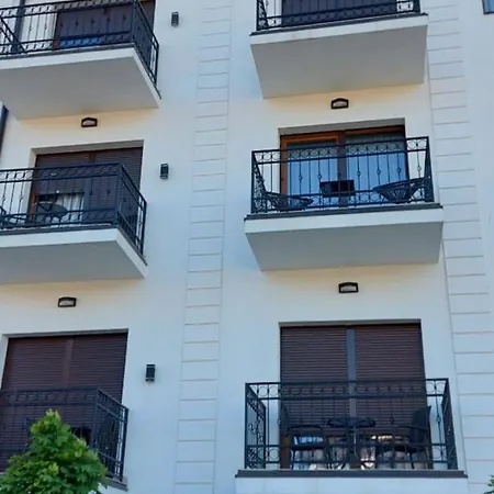 Aura Hills Lägenhetshotell