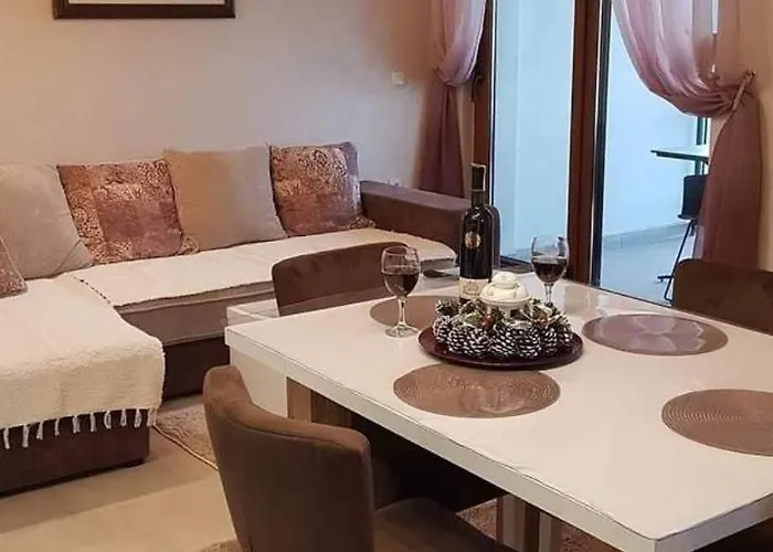 Aura Hills Ξενοδοχείο με διαμερίσματα