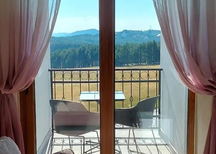 Aura Hills Ξενοδοχείο με διαμερίσματα *