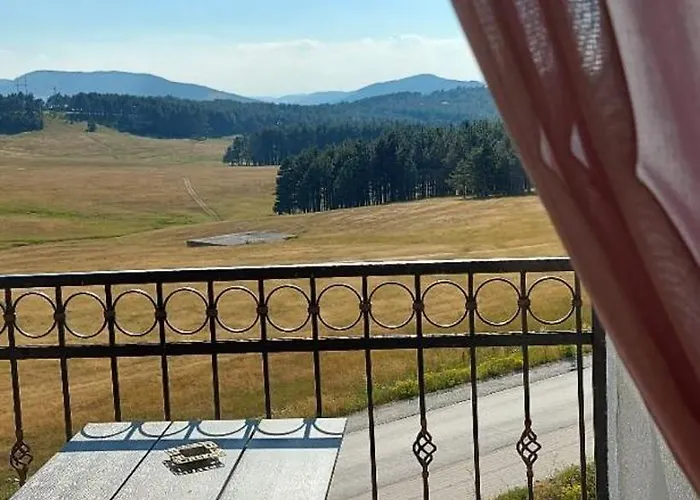 Aura Hills * Ζλάτιμπορ