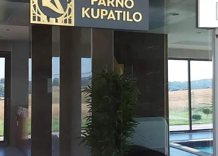 Ξενοδοχείο με διαμερίσματα Aura Hills Ζλάτιμπορ