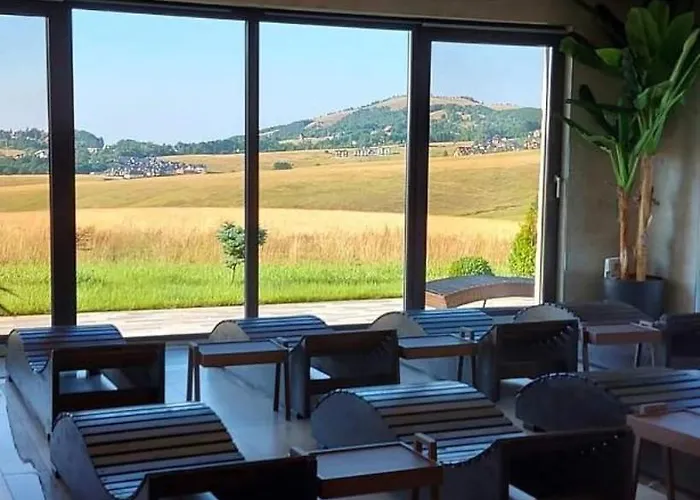 Aura Hills Ξενοδοχείο με διαμερίσματα