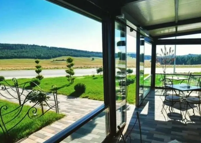 Ξενοδοχείο με διαμερίσματα Aura Hills Ζλάτιμπορ