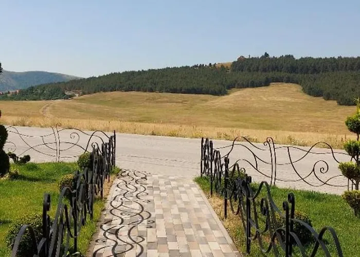 Aura Hills * Ζλάτιμπορ